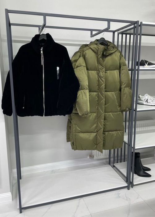 Стойки вешалки для магазина