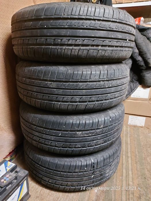 215 60 16 гуми  нови