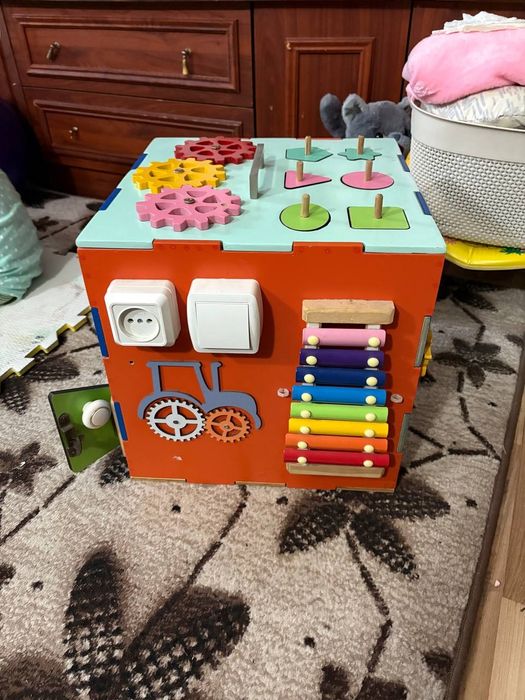 Бизикуб бизиборд раннего развития