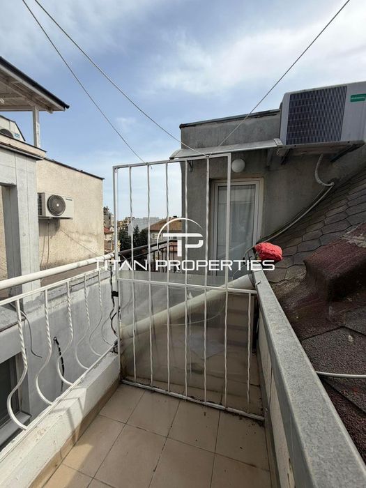Продава се Едностаен апартамент в Бургас, Център - 34 кв.м за 1800 €/кв.м - Снимка #3