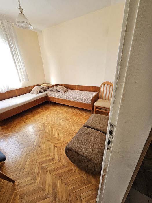 Продава се Тристаен апартамент в Пловдив, Христо Смирненски - 93 кв.м за 1506 €/кв.м - Снимка #3