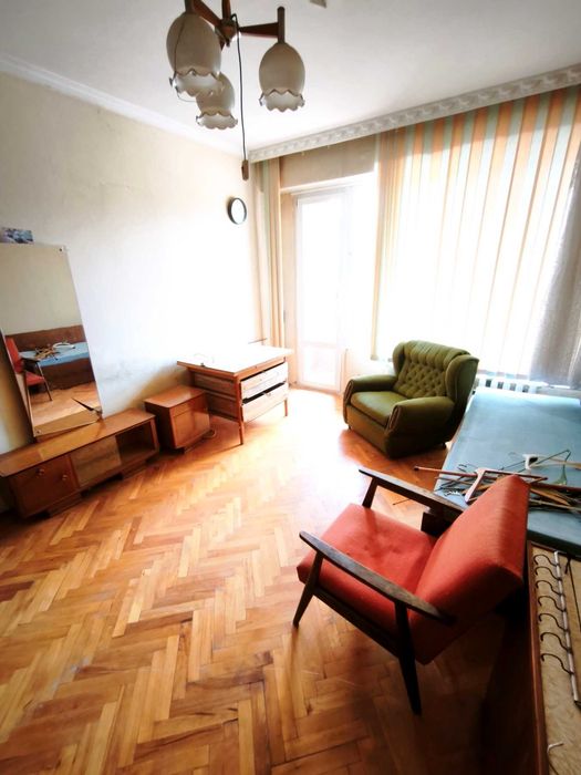 Продавам двустаен апартамент в гр. Перник кв. Димова махала