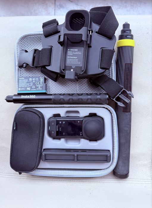 Insta360 X5 8K Essential Bundle + 3m стик + chest mount + гаранция