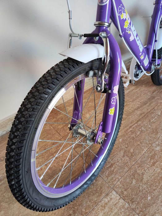 Bicicleta Copii 5-7 ani Velors culoare Mov ca Nouă folosită de câteva ori în parc. Model Unicorn Bicicleta fete. Bicicleta fetite