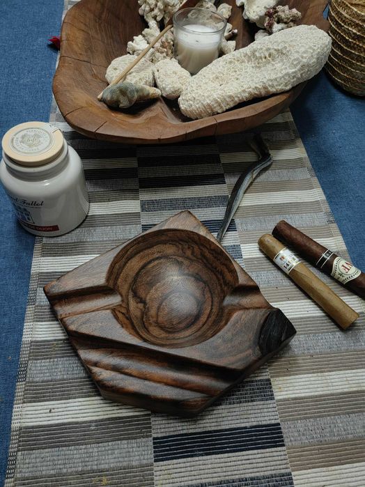 Арт пепелник за пури