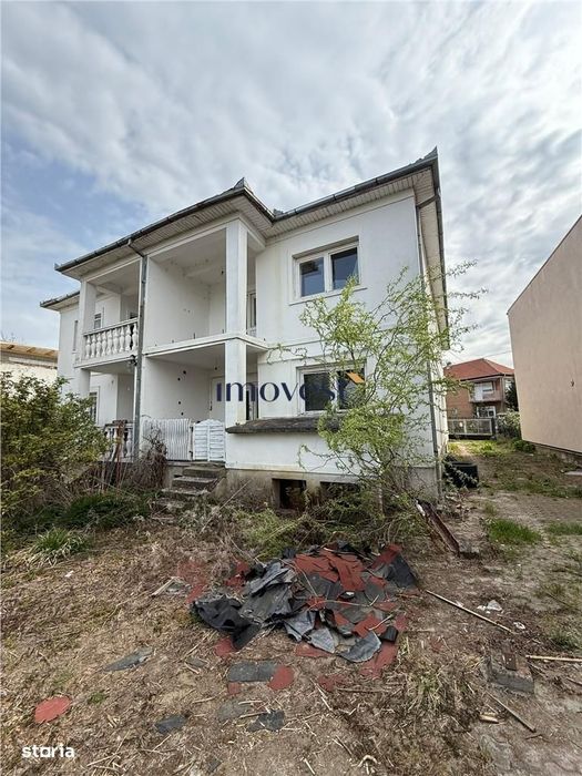 Duplex de vanzare in Satu Mare | 5 camere, demisol complet, zona Titul