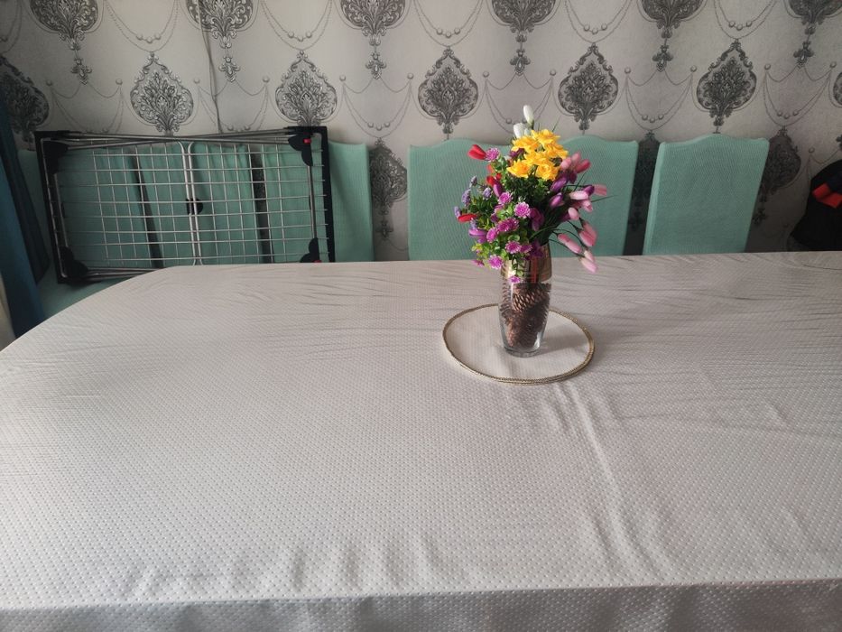 Продам гостиный стол