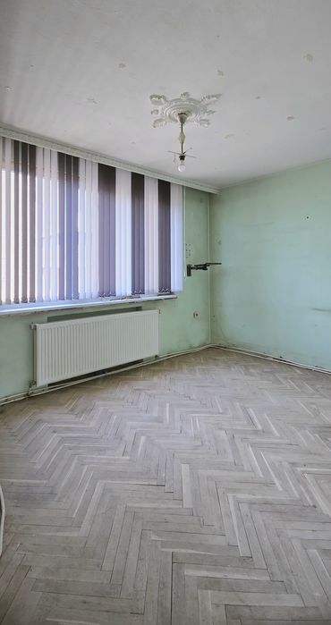 Четиристаен тухлен апартамент с гараж в Горна Оряховица