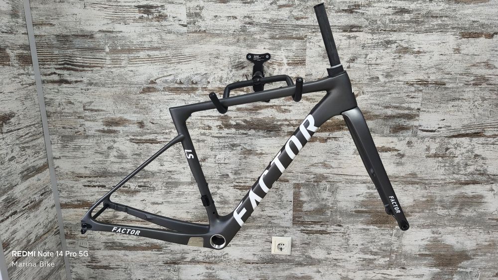НОВА карбонова рамка Factor LS Gravel CeramicSpeed | 49