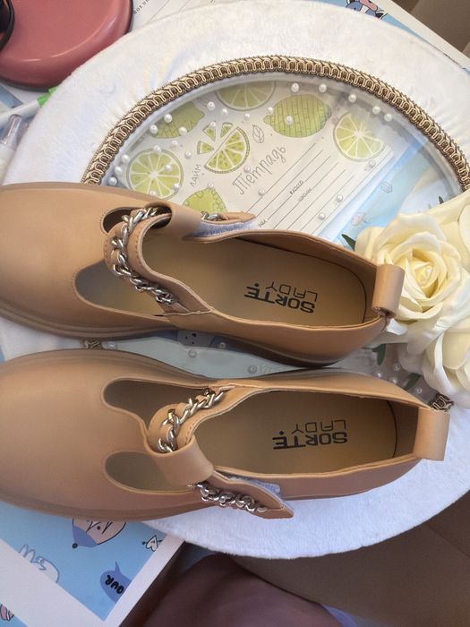 Продам туфли новые