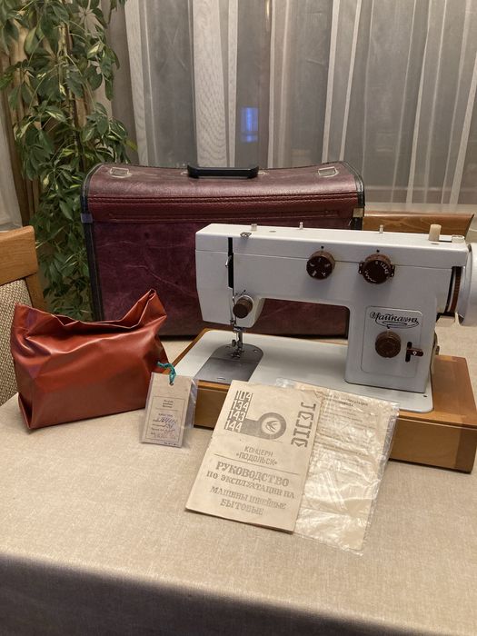 Електрическа шевна машина Чайка 143