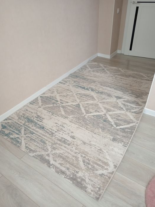 Продам ковер, в хорошем состоянии