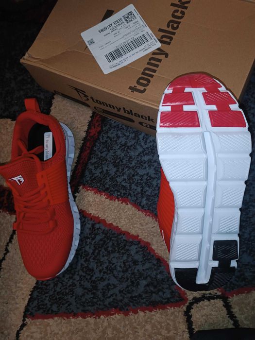 Adidasi sport marime 41 rosu