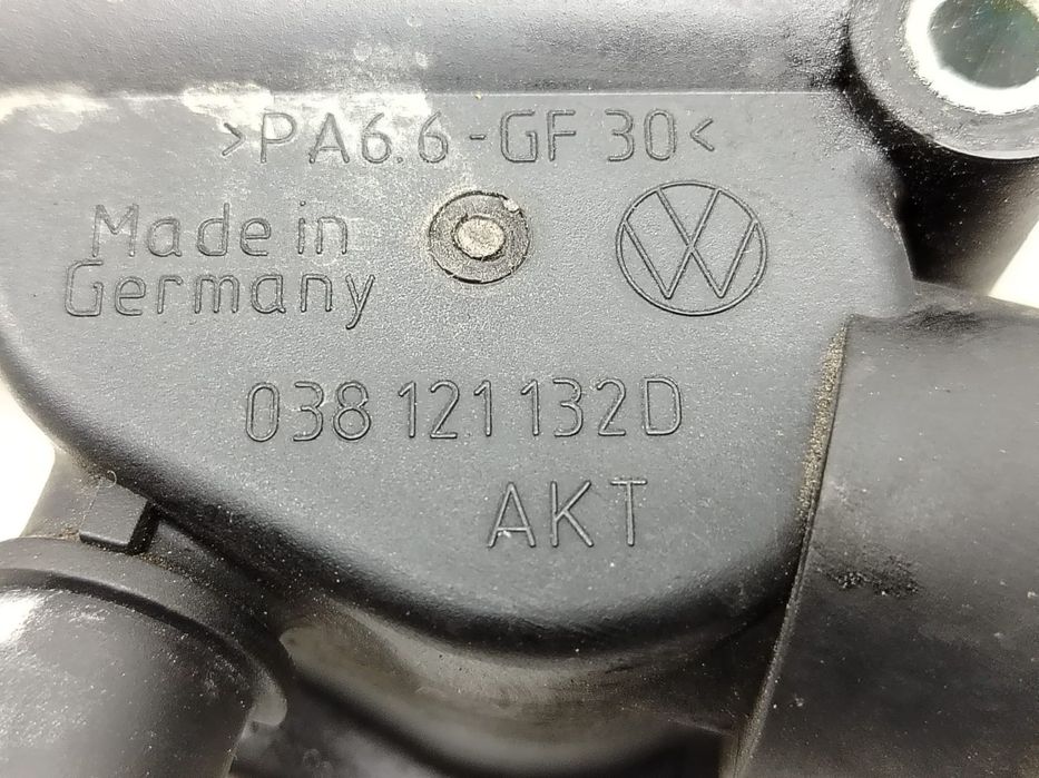 Carcasa termostat 1.9 tdi bkc 038121132d Seat Altea 1 [2004 - 2009]