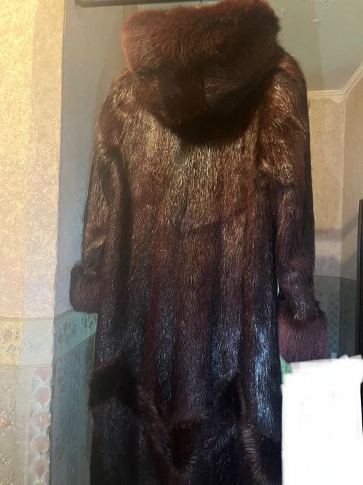 Продам нутриевую шубу