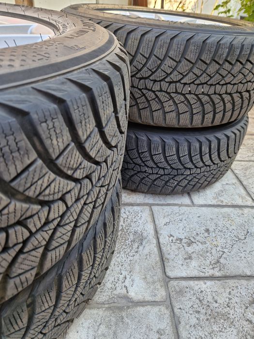 Jante BMW si cauciucuri de Iarna  KUMHO NOI