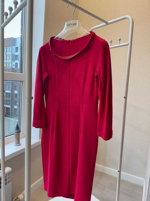 Продам женское платье