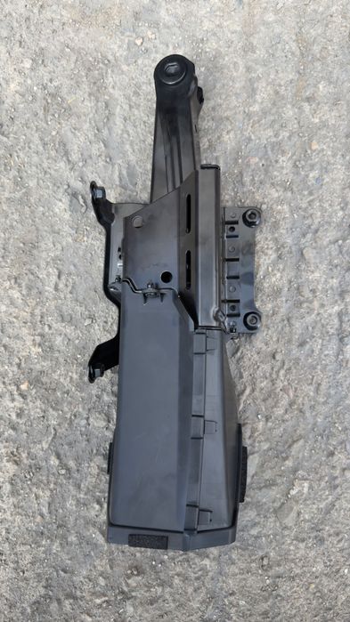 Крик за Toyota със стойка