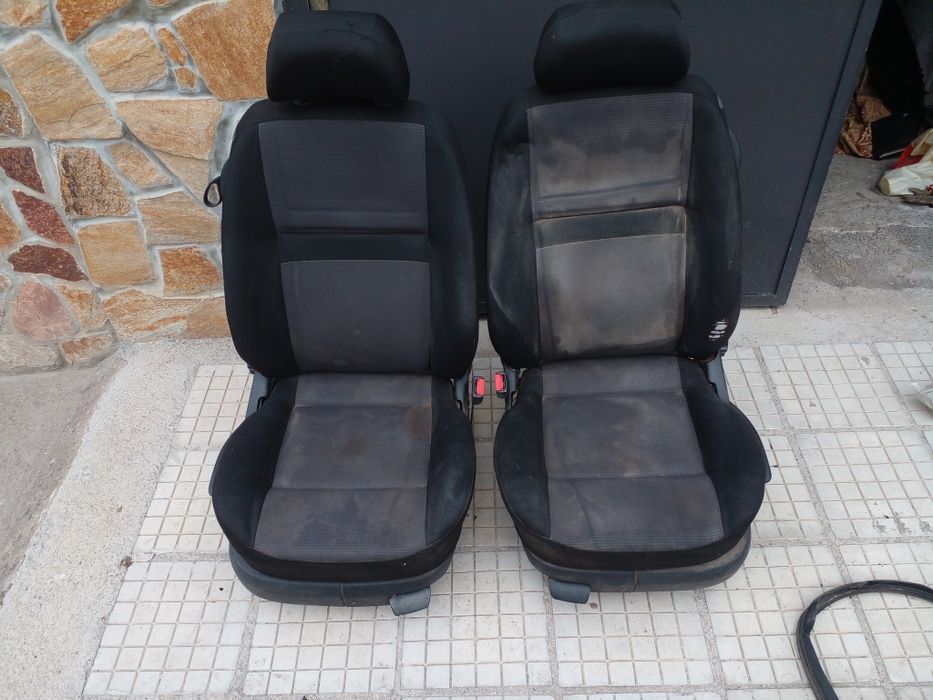 Фоцваген голф 4 на части на части 90коня град Перущица 1.9 90коня