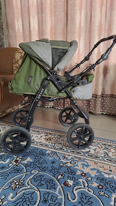 Коляска всесезонная