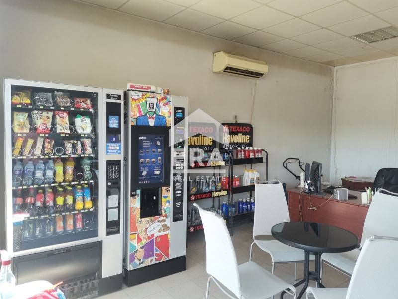 Продава се Промишлена сграда в Ловеч, Промишлена зона - Изток - 3239 кв.м за 229 €/кв.м - Снимка #9