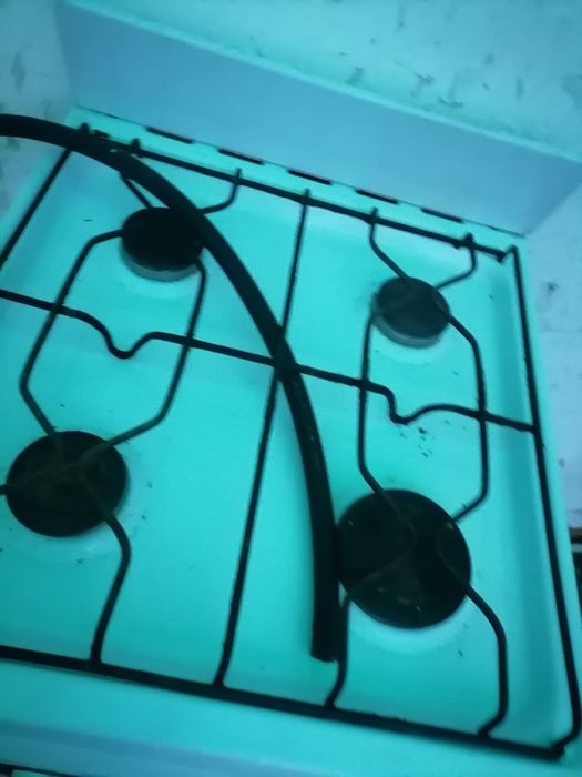 Продам газовую плиту
