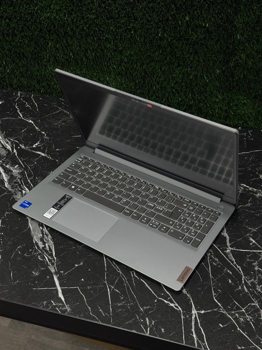 Kuchli Noutbuk Lenovo IdeaPad 1i