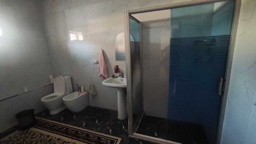 Xovli uy sotiladi Jalair