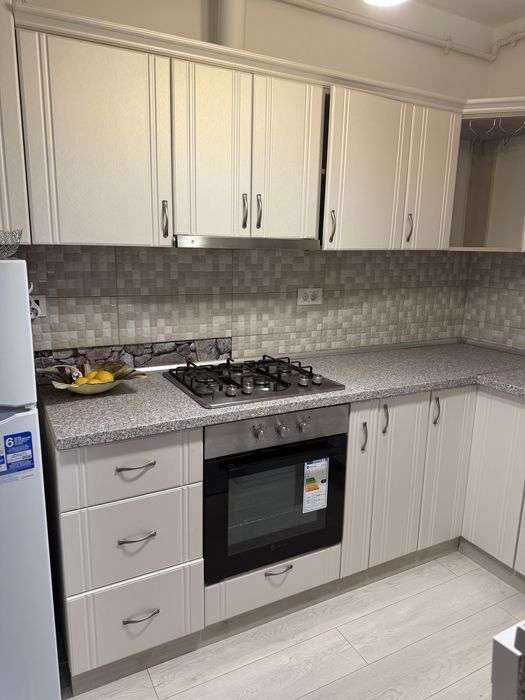 Inchiriez apartament cu 2 camere Arad Plaza