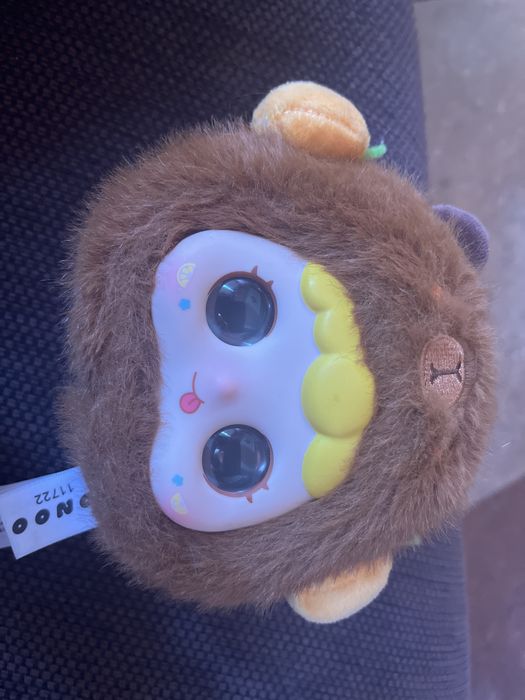 Vand jucarie cu inteligenta artificiala integrata : Capybara