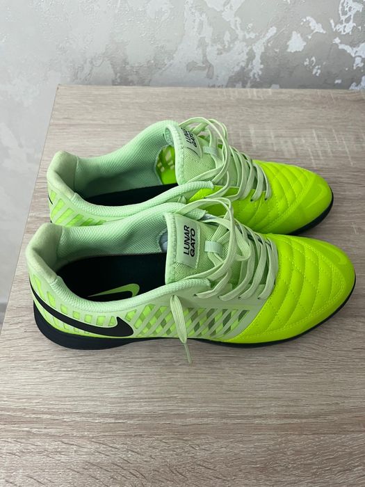 Футзалки в идеальном состоянии