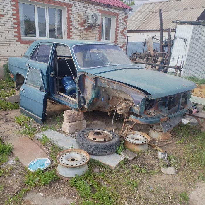 Продам запчасти б/у на Газель Волгу