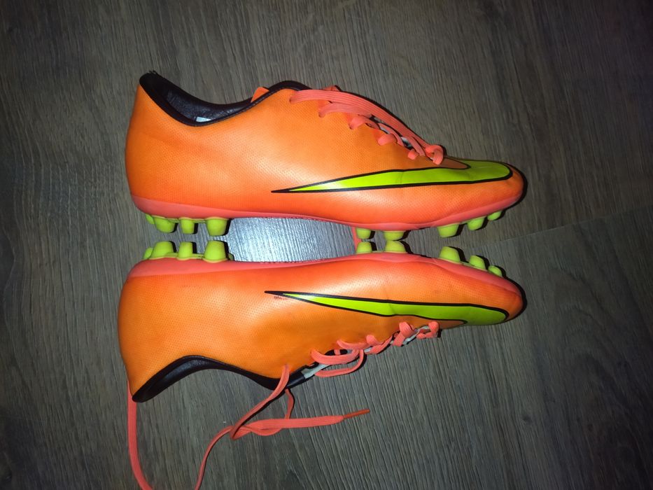 Оригинални футболни обувки NIKE MERCURIAL