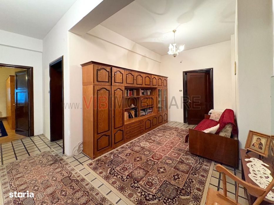 UNIRII-MIRCEA VODA, apartament in vila interbelica, 6 camere, 190 mp