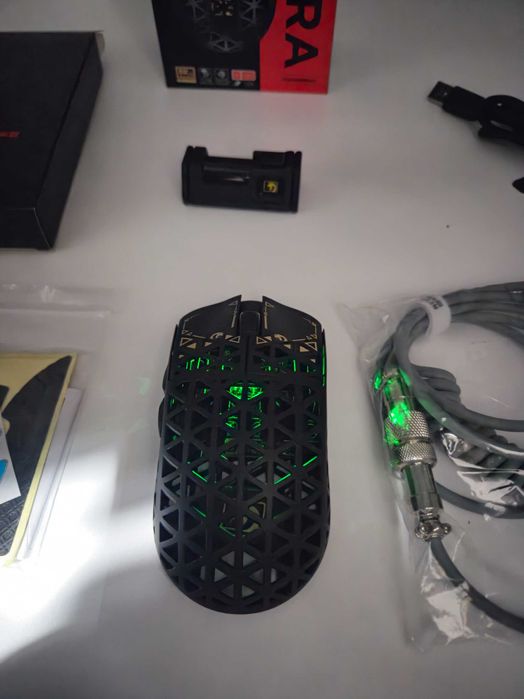 Mouse Gaming MAMBASNAKE M5 Ultra 8KHz Tri-Mode din Fibra Carbon 39g
