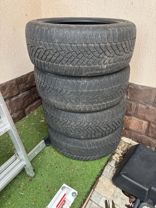 Зимни гуми Goodyear 225/45/18