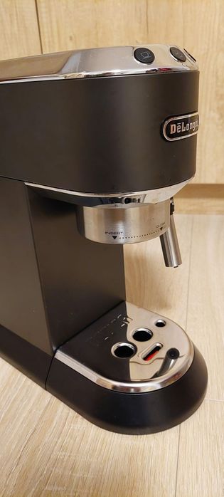 Нова Кафемашина DeLongi  EC685.BK