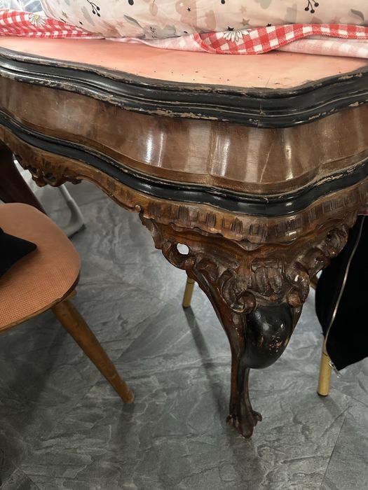 Vand masa lemn masiv veche lucrata manual