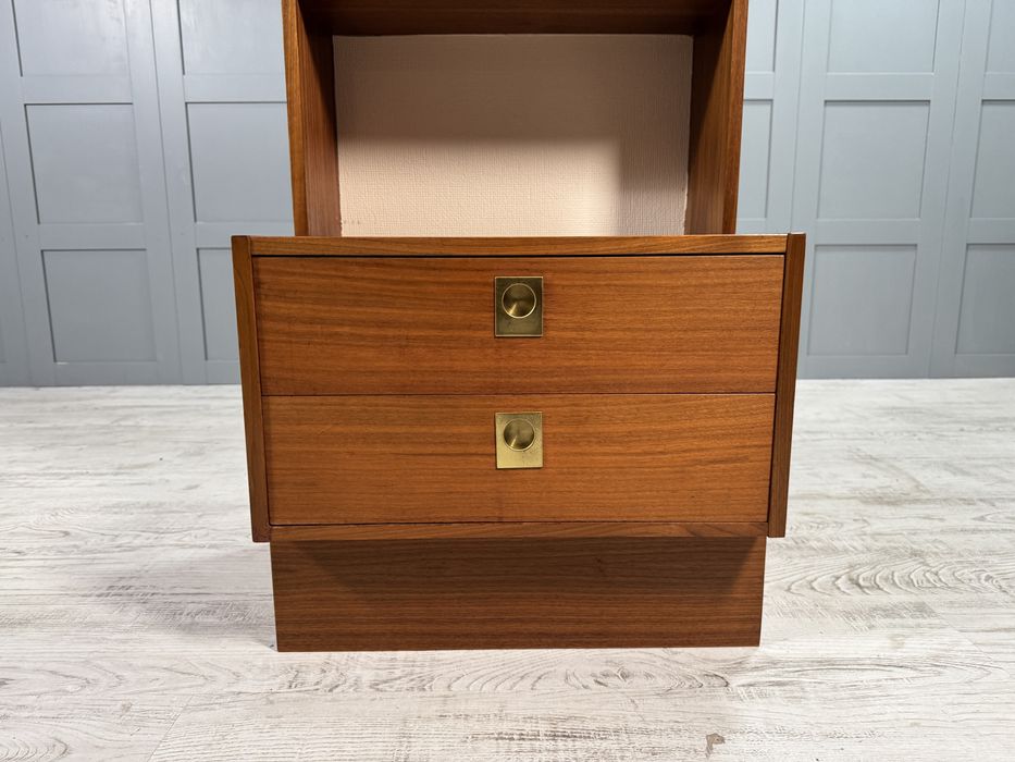 Шкаф скрин с надстройка от 60-те Р236