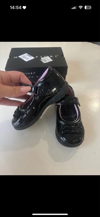 Pantofiori noi fetite