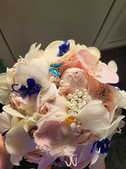 Flori de hartie, cu ornamente