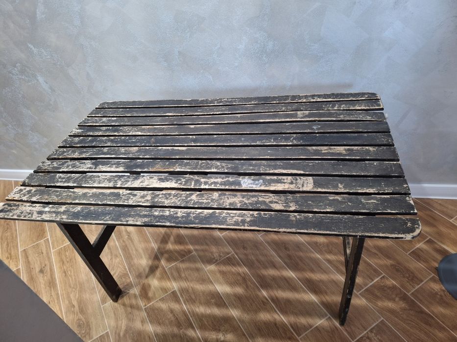 Маса с два стола