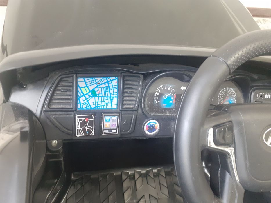 Продам детский электроавтомобиль Hyundai Palisade