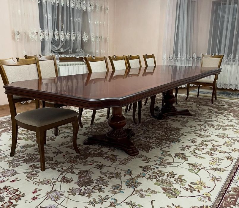 Стол для гостиной