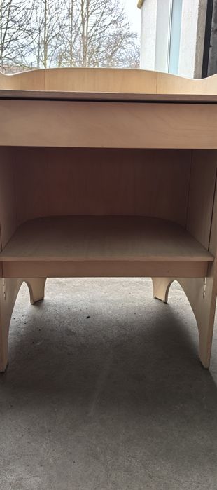 Pătuț bebe și masa de infasat