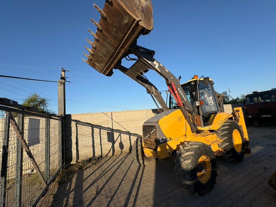Buldoexcavator  Volvo