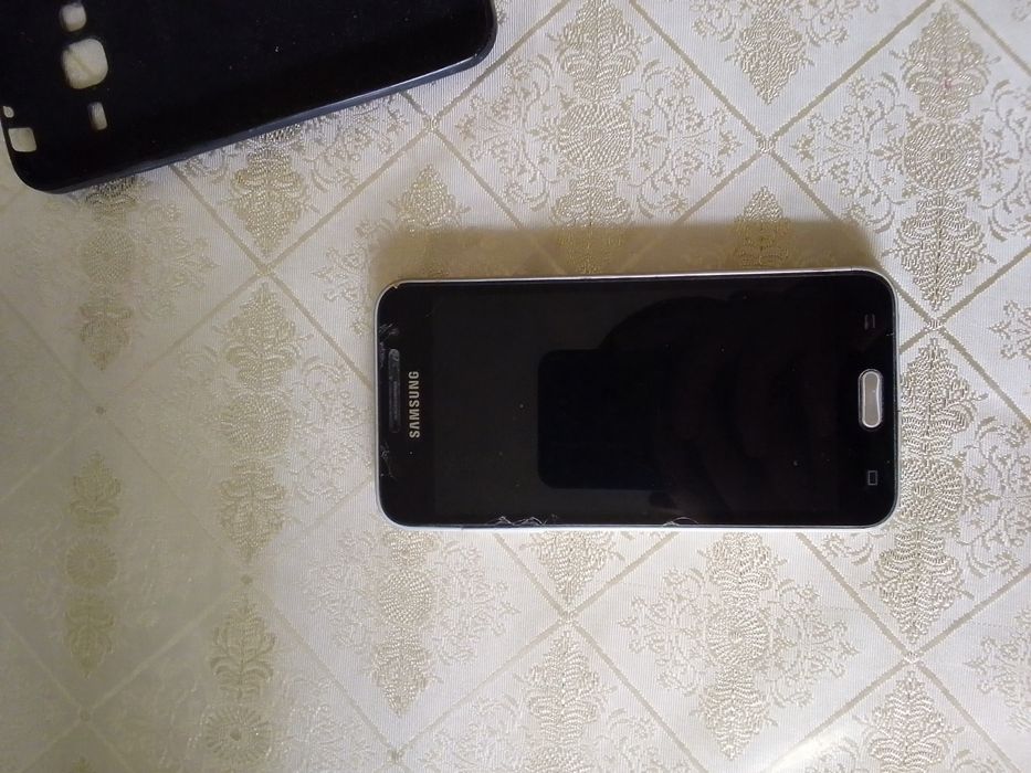Samsung J3 sotiladi