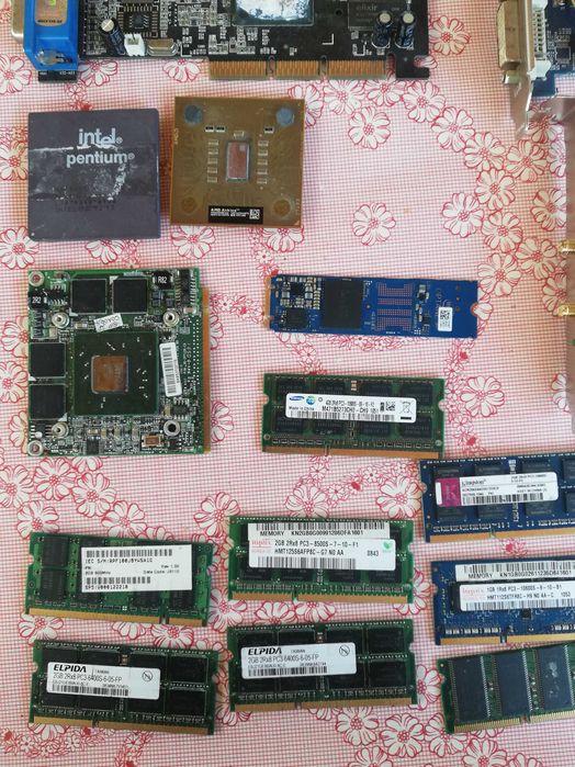 РАЗЧИСТВАНЕ  Лот компютърни аксесоари RAM видео карти процесори