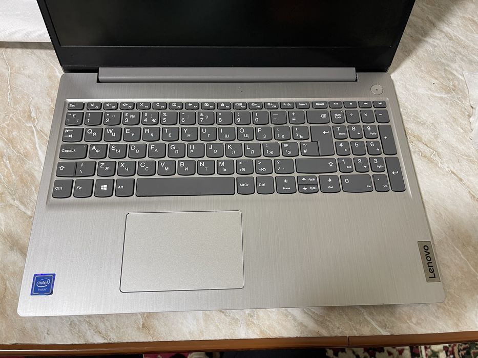 Lenovo intel 800gb sotiladi
