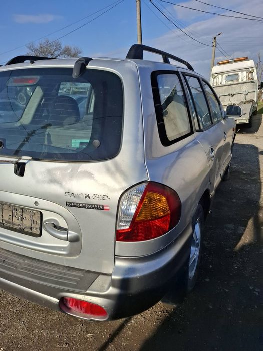 Hyundai Santa Fe 2002 година 2.0 бензин на части